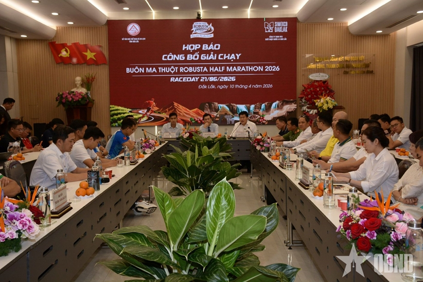 5000 Menschen nehmen am Laufturnier in der „Kaffeehauptstadt“ Buon Ma Thuot teil